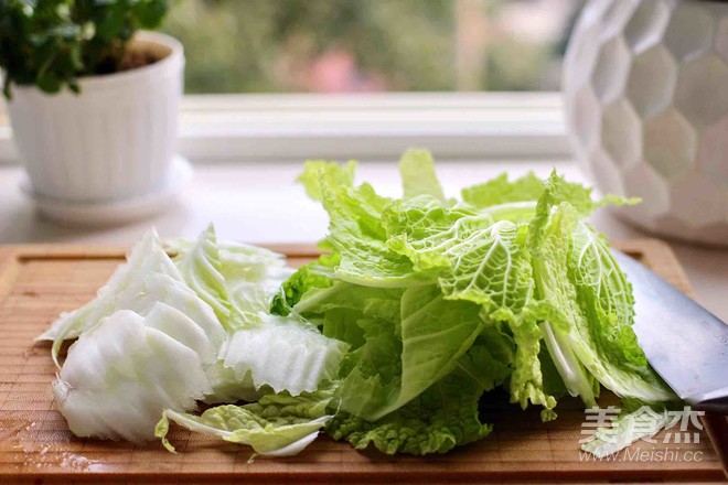 Chinese Cabbage Meatballs Stewed Seafood & Pumpkin Lotus Leaf Cake recipe