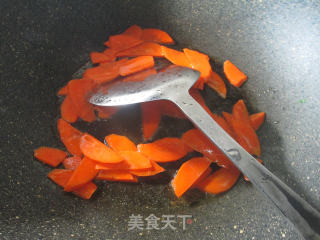 Stir-fried Cucumber with Carrots recipe