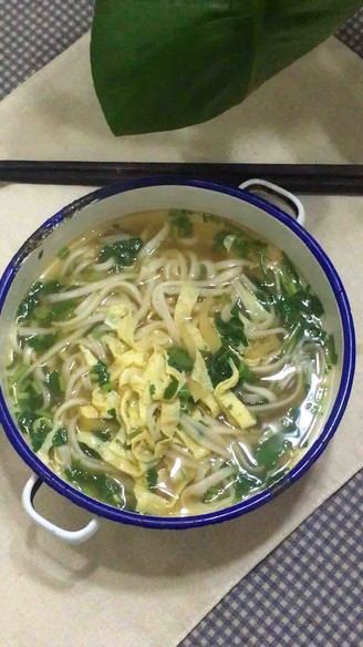 Vegetarian Noodles with Egg Sour Soup