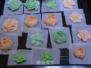 "fan Dai Chun Se" Dessert Table-make A Beautiful Home Baked Dessert Table recipe