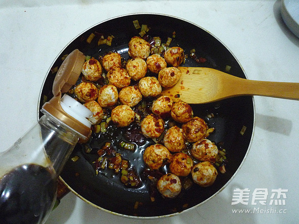 Spicy Braised Chicken Meatballs recipe