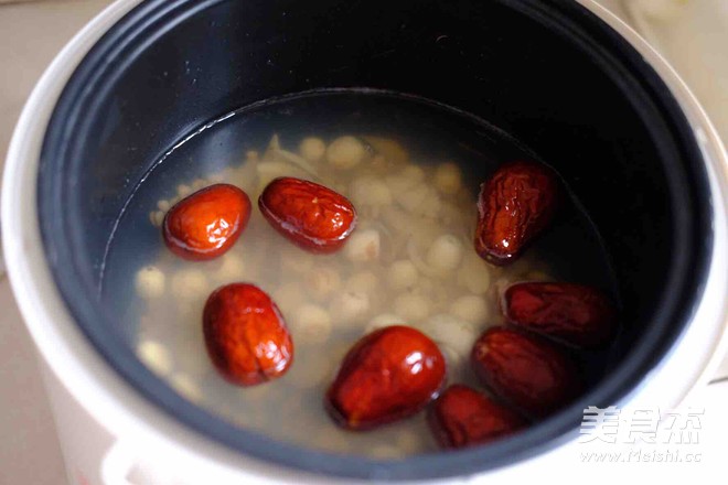 Red Dates, Lotus Seeds and Lily Porridge recipe