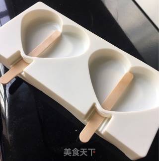 100% Dragon Fruit Popsicles recipe