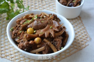 Hen Stewed Mushrooms recipe