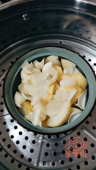 Stewed Lily with Rock Sugar and Sydney recipe