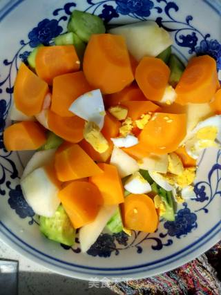Delicious Salad: Potato Carrot Apple Cucumber Salad recipe