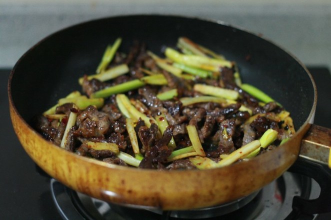 Celery Stir-fried Beef recipe