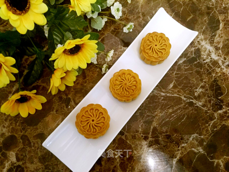 Mooncakes with Five Nuts recipe