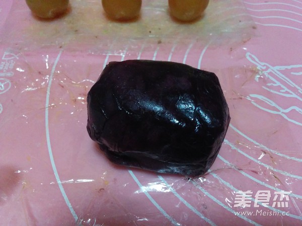 Peach Mountain Mooncake with Purple Sweet Potato and Egg Yolk recipe