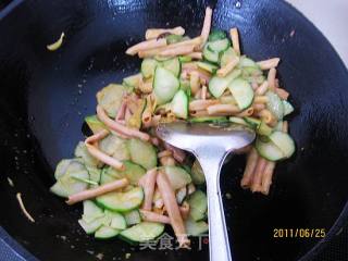 Stir-fried Sea Intestine with Cucumber recipe