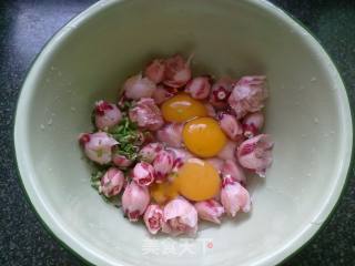 Detoxifying and Beautifying---[hibiscus Omelette] recipe