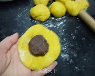 Health Food ~ Goji Berry and Red Bean Paste Bread recipe