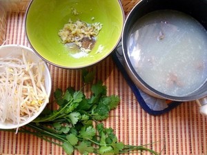 White Soup Rice Noodles recipe