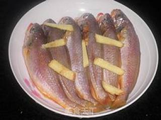 Steamed Small Yellow Croaker recipe