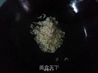 Seaweed Shrimp Preserved Egg Soup recipe