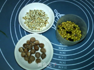 Barley and Lotus Seed Soy Milk recipe