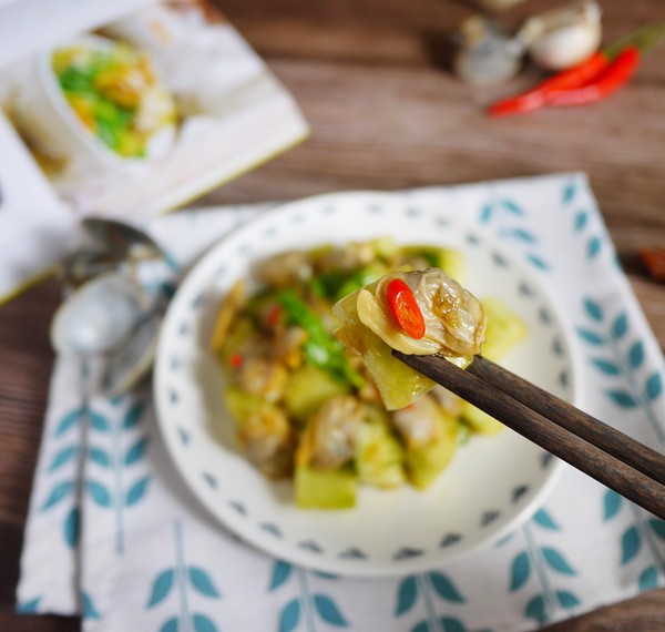 Refreshing Clams Mixed with Cucumber recipe