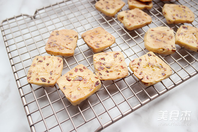 Cranberry Custard Biscuits recipe