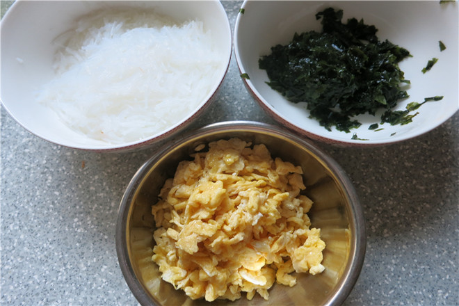 Steamed Noodles with Carotene Buns recipe