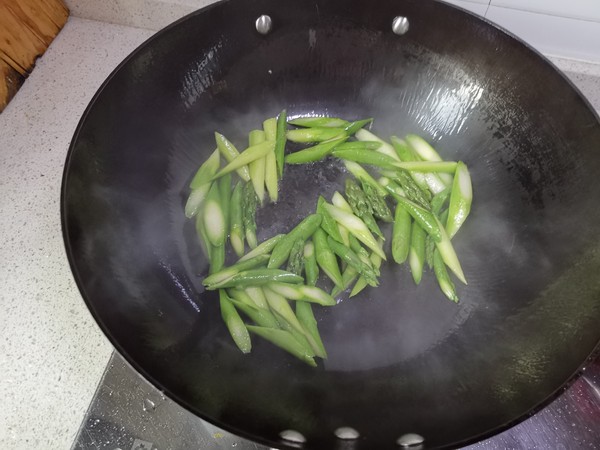 Stir-fried Asparagus with Sausage recipe