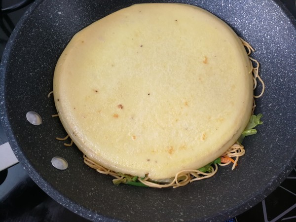 Fried Noodle Pancake recipe