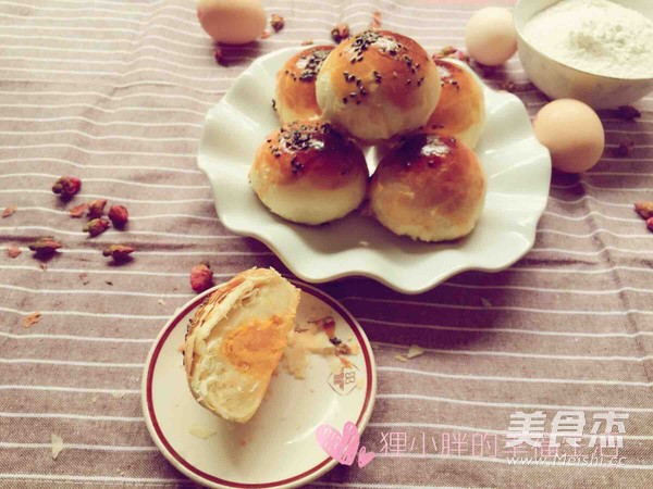 Mooncakes with Egg Yolk and Lotus Seed Paste recipe