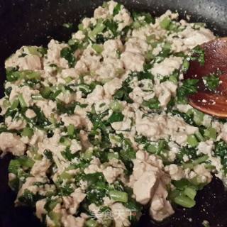 Stir-fried Small Tofu with Chrysanthemum recipe