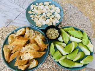 Braised Fritters with Hemp Seeds and Loofah and Lily recipe