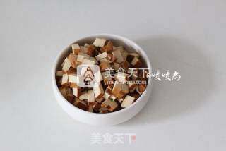 Toon Sprouts Mixed with Dried Incense recipe