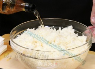 Japanese Style Flower Shaped Rice Ball recipe