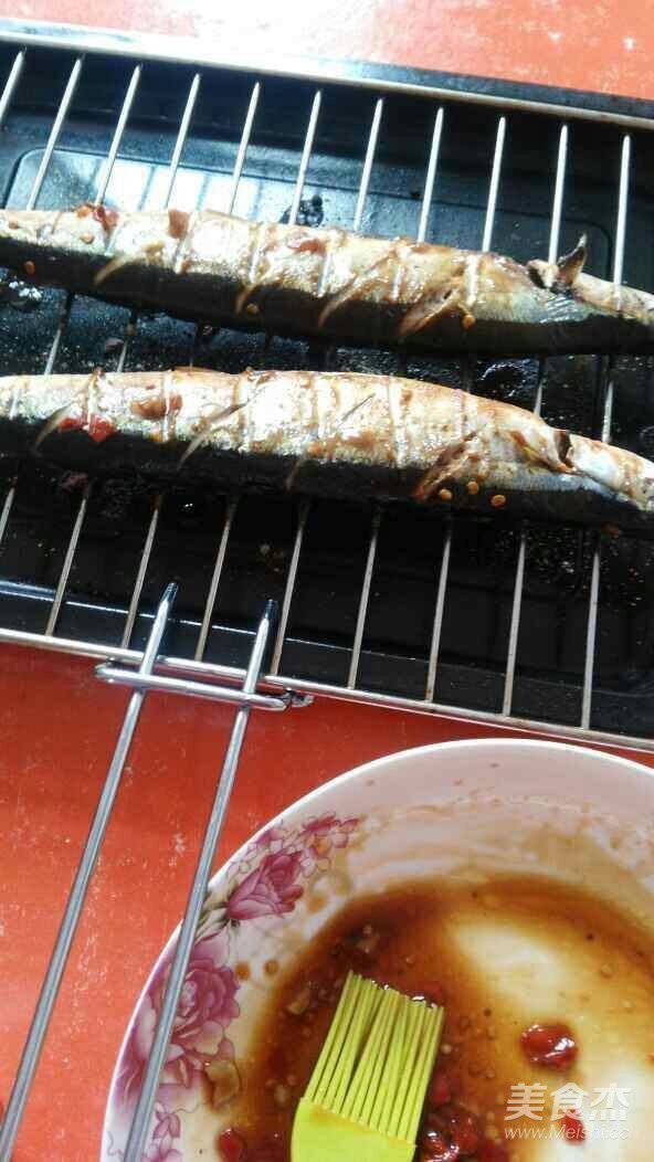 Grilled Saury with Chopped Pepper recipe