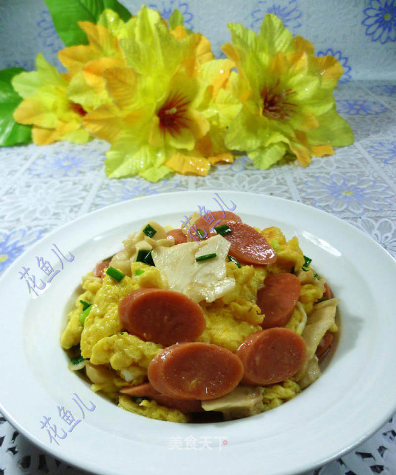 Scrambled Eggs with Ham Sausage and White Ling Mushroom recipe