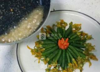 Stir-fried Milk Melon with Garlic recipe