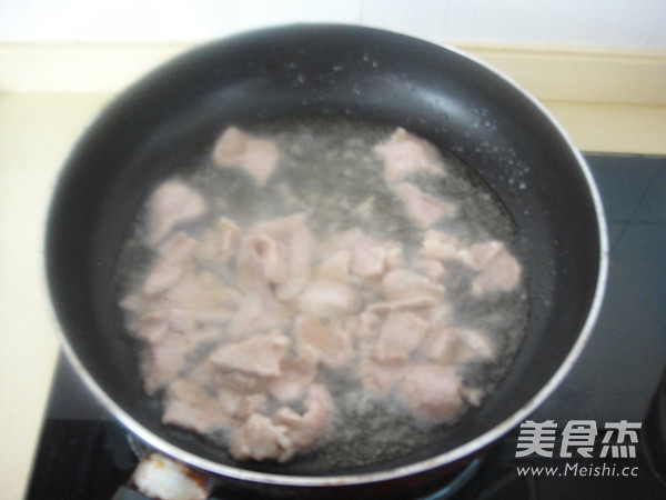 Stir-fried Pork with Black Fungus and Bamboo Shoots recipe