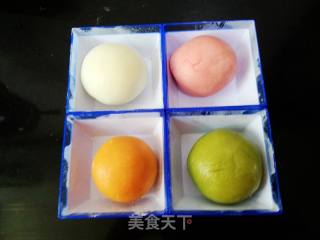 Fruity Colorful Snowy Mooncakes recipe