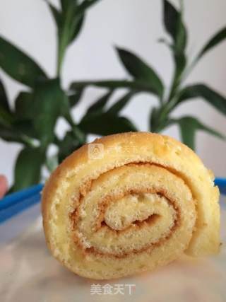 Raisin Chiffon Cake Roll recipe