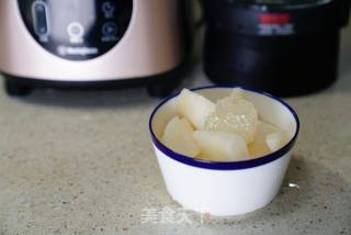 Stewed Pear with Rock Sugar and Tremella (breaking Machine Version) recipe