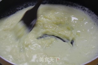 Stir-fried Cheesecake with Milk Sauce recipe