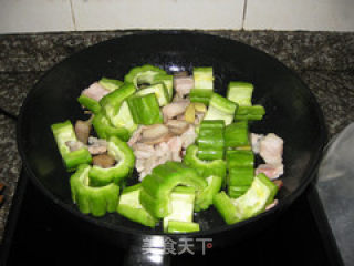 Braised Bitter Gourd with Soy Pork Skin recipe