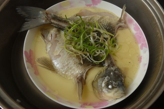 Steamed Egg with Crucian recipe