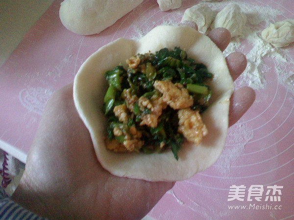 Steamed Cabbage Buns recipe