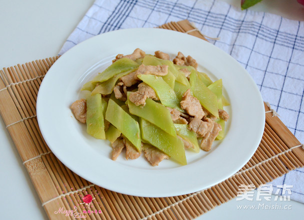 Stir-fried Beef with Lettuce recipe