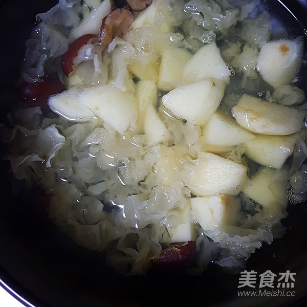 White Fungus Soup recipe