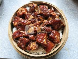 Steamed Pork Ribs with Reed Leaf Glutinous Rice recipe