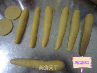 Unique Flavor of Hard Bread-golden Horns recipe