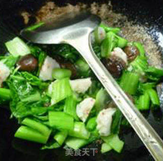 Stir-fried Cabbage Core with Mushroom and Shrimp Ball recipe