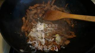 Fried Noodles with Shredded Pork and Vegetables recipe