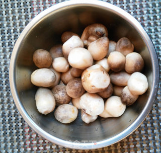 Straw Mushrooms in Oyster Sauce recipe
