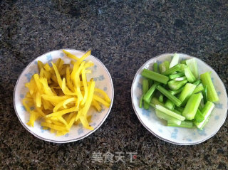 Mustard and Bean Sprouts Soup recipe