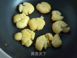 Pan-fried Baby Potatoes recipe